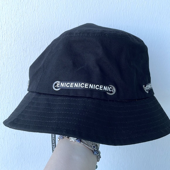 Miniso Black Bucket Hat - Picture 1 of 4